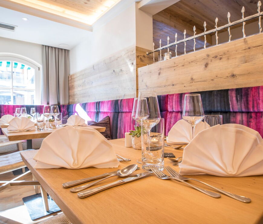 Schön gedeckter Tisch im Restaurant des Flachauerhof